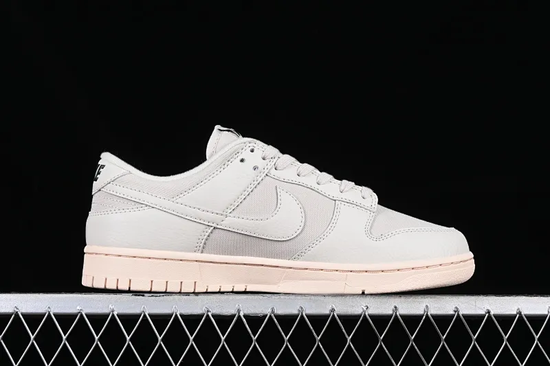 All Categories Nk SB Dunk Series Nk SB Dunk Low Low-top sneakers Nk Dunk Low "Light Orewood Brown" ​Light brown canvas SB low-top sports and leisure sneakers DZ2538-100
